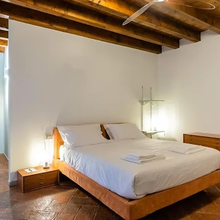 Casa Viola